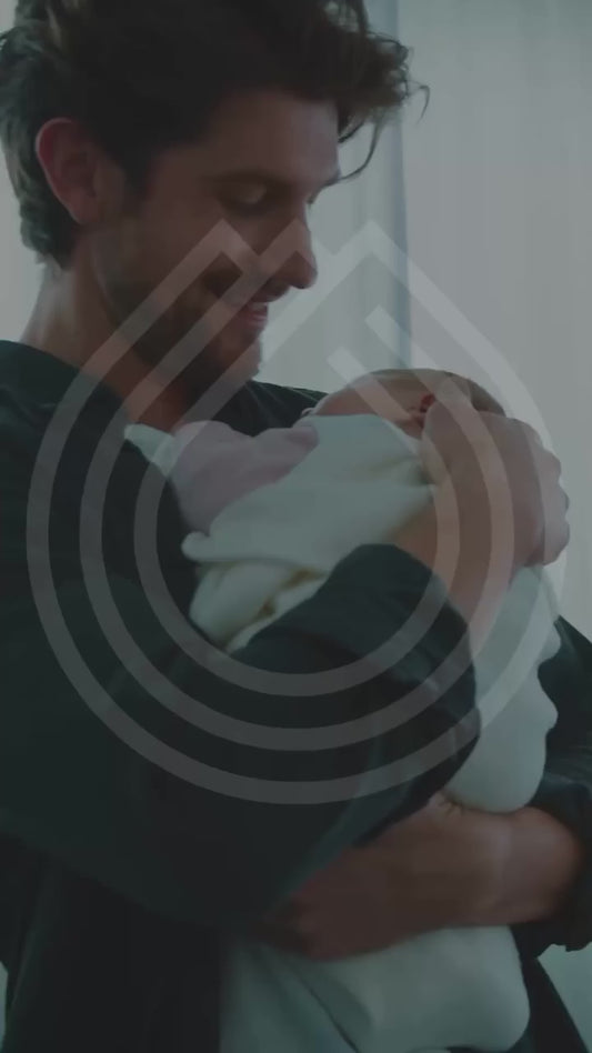 This Father’s Day, it’s all about helping Dad look and feel his best! Omnilux  LED masks and skincare for brighter / more hydrated skin, Botox for a smoother finish, supplements geared towards men’s peak performance, or gift cards to let him decide. 

Comment DAD for the full Father’s Day Gift Guide! Choose pickup in-office or shipping with UPS!

#renewoklahoma #fathersday #omnilux #botox #facial #giftcard